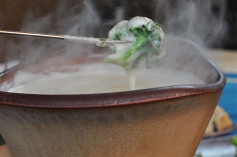 How to Make the Best Cheese Fondue | Lifehacker