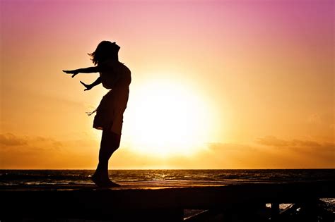 Lady in Beach Silhouette during Daytime Photography · Free Stock Photo