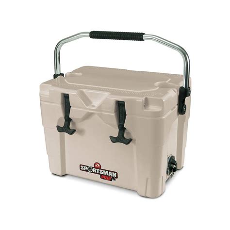 IGLOO Sportsman 20 Qt. Built-In Cup Holders Cooler-00032019 - The Home Depot