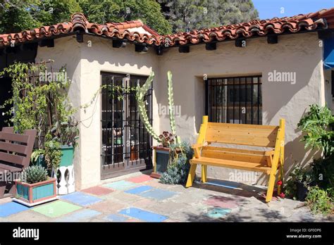 A Mexican style house exterior Stock Photo - Alamy