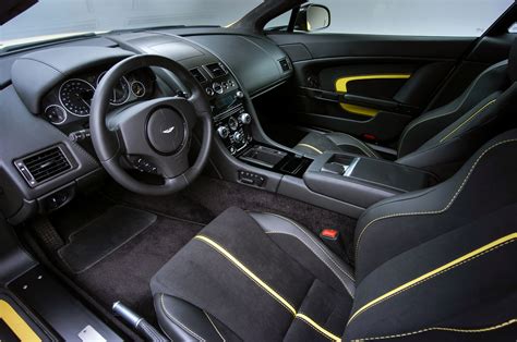 Aston Martin V12 Vantage S Interior - Car Body Design