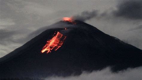 mitigasi bencana gunung meletus. Halo semua, kami dari kelompok ...