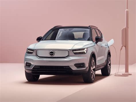 Changes to 2021 Volvo Models Bring More Safety and Electrification