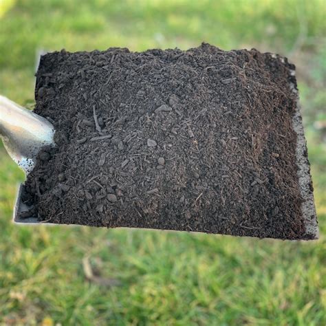 COMPOST + SOIL BLENDS — Dirt Hugger