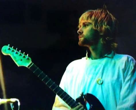 Kurt Cobain, Reading festival, UK. 1992 | Kurt cobain photos, Reading festival, Donald cobain