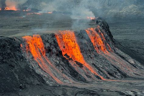 46 best Biomes.Lava.Pit.Volcano.Field.Hell.Craters images on Pinterest ...