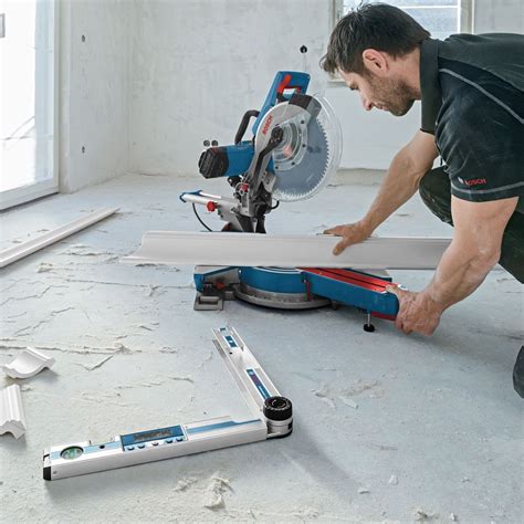 Bosch GAM 220 Professional Digital Angle Measurer 0601076500 | Power Tool World