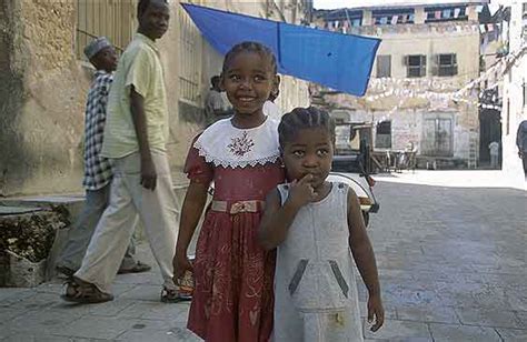 Travel pictures. Photography gallery of Zanzibar people