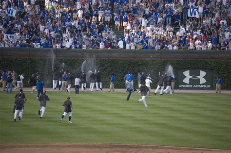 File:20080920 Chicago Cubs and fans celebrate the 2008 regular season division championship.jpg ...