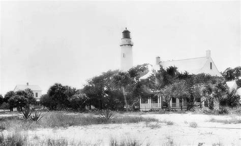 Egmont Key Lighthouse, Florida at Lighthousefriends.com