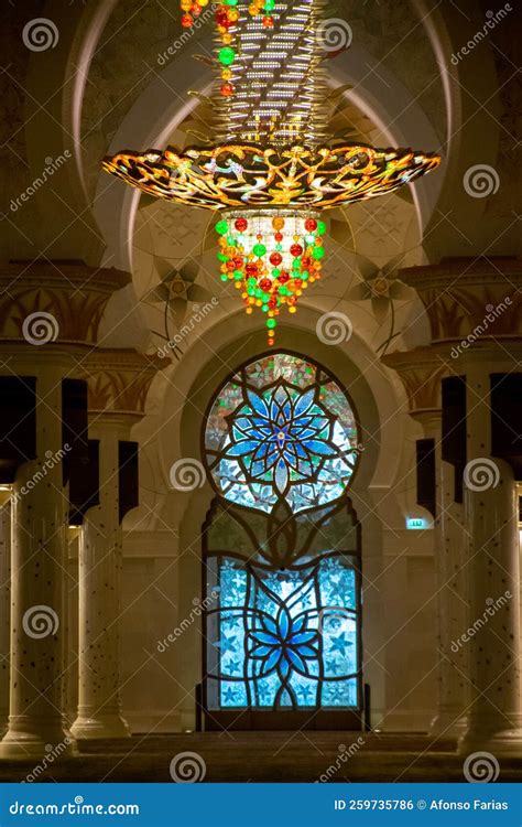 Grand Chandelier in Sheikh Zayed Grand Mosque, Abu Dhabi, United Arab ...