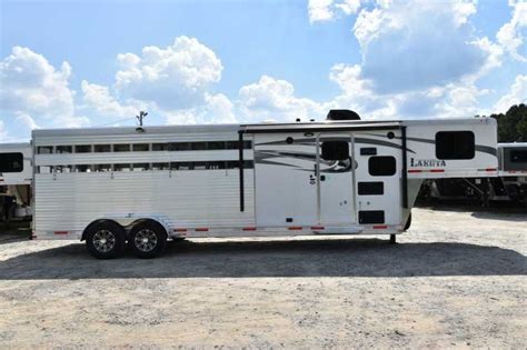 Used 2017 Lakota Stock Trailer with Living Quarters :: Dixie Horse & Mule Co