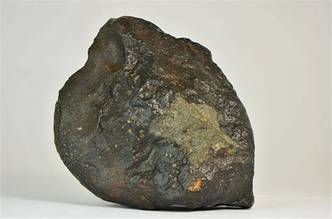 926g Rumuruti Meteorite I R3 | Ultra Rare Chondrite I HUGE CLAST! A+++ | Meteorite, Single stone ...