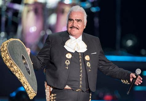 Vicente Fernández, the last king of mariachi, dies at 81 | U.S. | EL ...