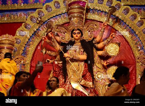 Durga Puja at Kolkata in India / Durga Puja Pandal / Pandal Hopping ...