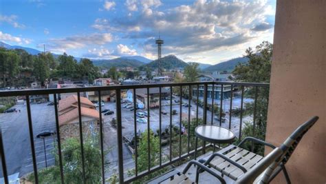 Downtown Gatlinburg Hotel | Edgewater Hotel & Conference Center