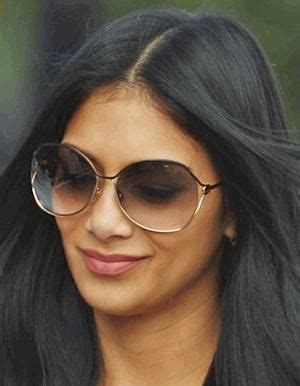 Celebrities Wearing Sunglasses | Name this celebrity wearing Gucci sunglasses | Sunglasses women ...