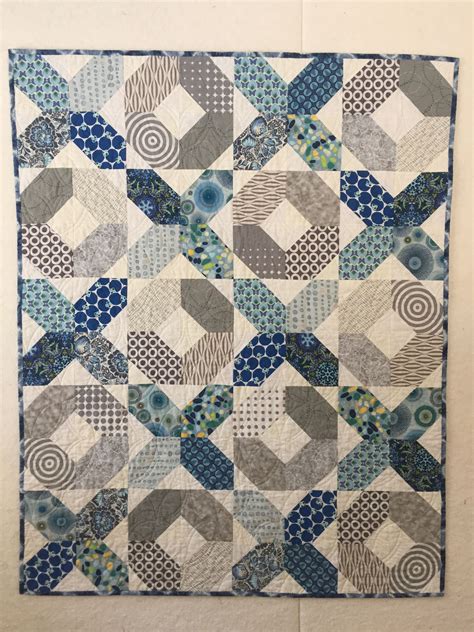 Xs and Os, a baby quilt by Diane Fulton Lap Quilts, Precut Quilts, Scrappy Quilts, Quilt Block ...