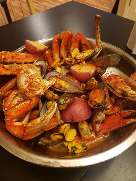 [Homemade] My most recent cajun seafood boil : r/food