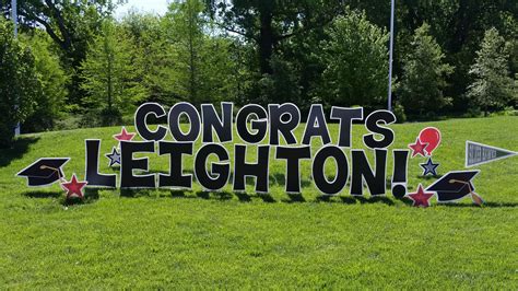 Homemade Graduation Yard Signs - DIY Projects