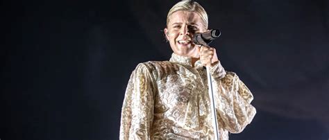 Robyn Says She Plans On Recording New Music This Summer