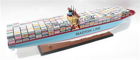 EMMA MAERSK - GIA NHIEN WOODEN MODEL SHIPS