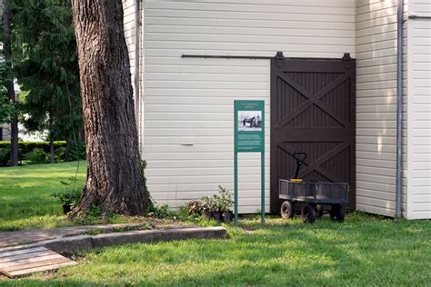 Morven Museum Grounds Signage — Isometric Studio