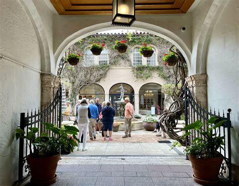 Worth Avenue: Gossip, gorgeous scenes in Palm Beach tour