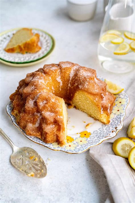 Mary Berry's Lemon Drizzle Cake - Supergolden Bakes