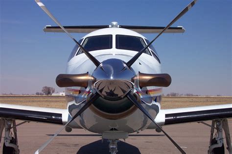 File:Pilatus PC 12.JPG - Wikimedia Commons