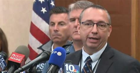 WATCH: Maine officials give update on manhunt for suspect in mass shootings - CBS News