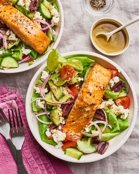 25 Easy Pescatarian Dinners to Make Right Now | Mediterranean recipes, Salmon salad recipes ...