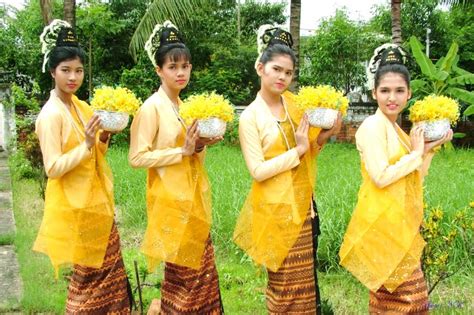 Arakan Eagle: Arakanese Girls