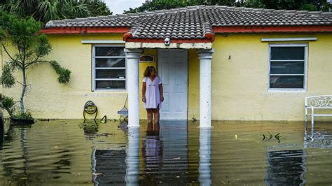 Fort Lauderdale begins long recovery as floodwaters recede | CNN