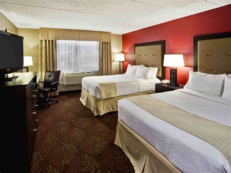 Hotel in Elgin | Holiday Inn Hotel & Suites Chicago Northwest - Elgin Hotel