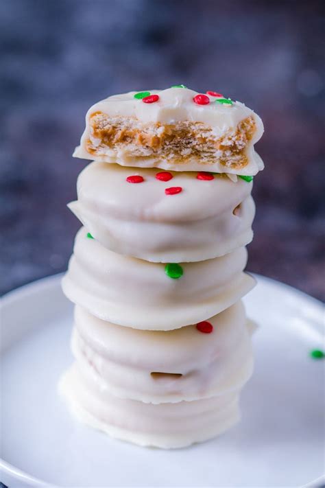 Ritz Cracker Christmas Cookies | Recipe | Ritz crackers, Chocolate ...