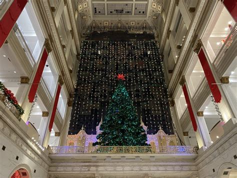 Christmas Light Show At Macy’s In Philadelphia - Northeast Allie