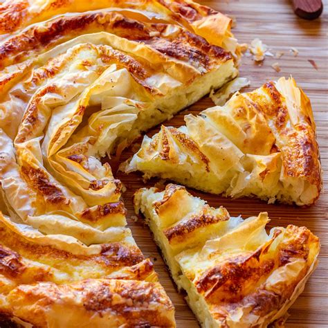 Banitsa Recipe (Traditional Bulgarian Food) - Happy Foods Tube