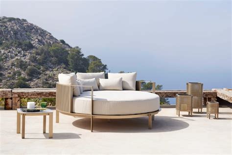 Top Five Outdoor Furniture Living Trends