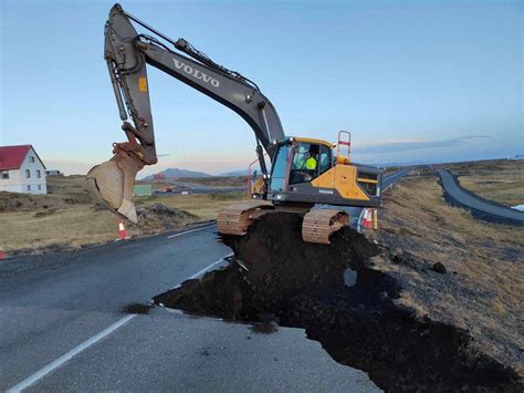 Volcanic eruption remains highly likely in Iceland amid 'constant' seismic activity, officials ...