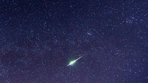 Time-Lapse Video of a Meteor Exploding During the 2013 Perseids Meteor Shower