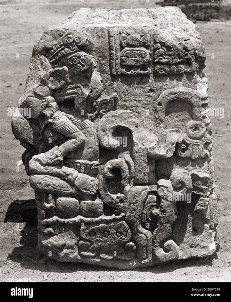 Maya Stela, Copan Stock Photo - Alamy