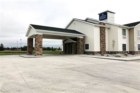 COBBLESTONE HOTEL AND SUITES - CROOKSTON - Reviews & Price Comparison ...