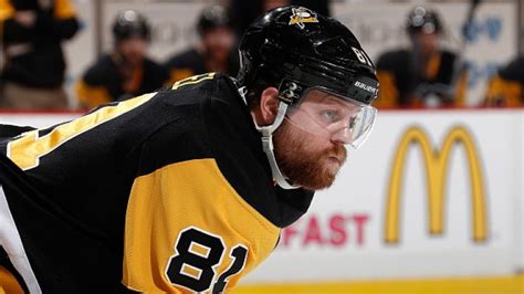 Phil Kessel answers for bad breath in post-game interview | CBC Sports