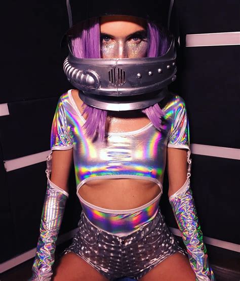 Majestic 90 Rave Outfits Ideas https://fashiotopia.com/2017/05/24/90-rave-outfits-ideas/ Make ...