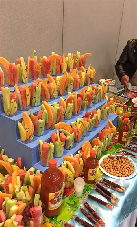 Fruit Table | Mesa de frutas fiestas, Mesa de postres mexicanos, Mesas ...