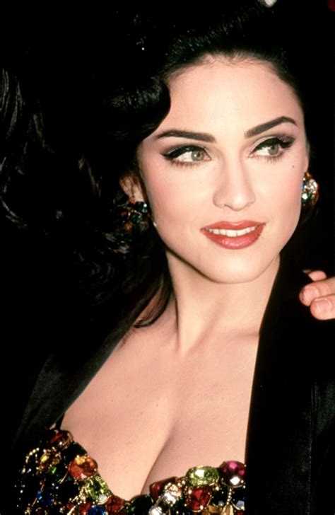 Madonna was sooo plain yet so sexy in her youth