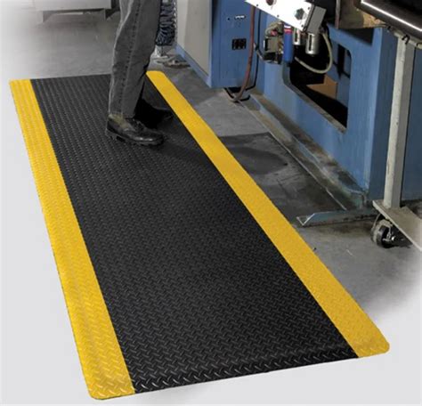 Rubber Industrial Safety Mat at Rs 9000/piece in Nashik | ID: 2854314215233