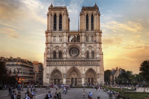 [PHOTOS] Paris: Massive fire engulfs 13th century Notre Dame Cathedral