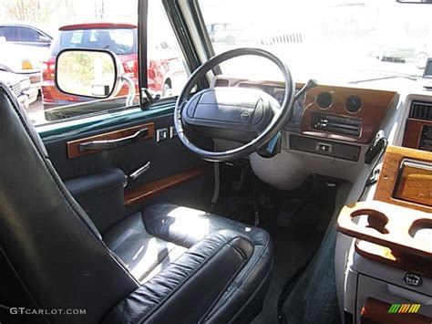 1995 GMC Vandura G2500 Conversion Van interior Photo #64164964 | GTCarLot.com